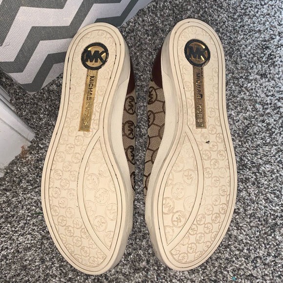 Michael Kors Sneakers - Picture 2 of 2